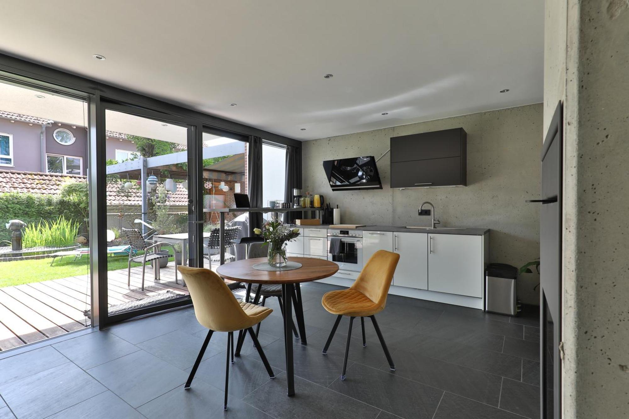 Modernes Studio-Apartment Герстхофен Экстерьер фото