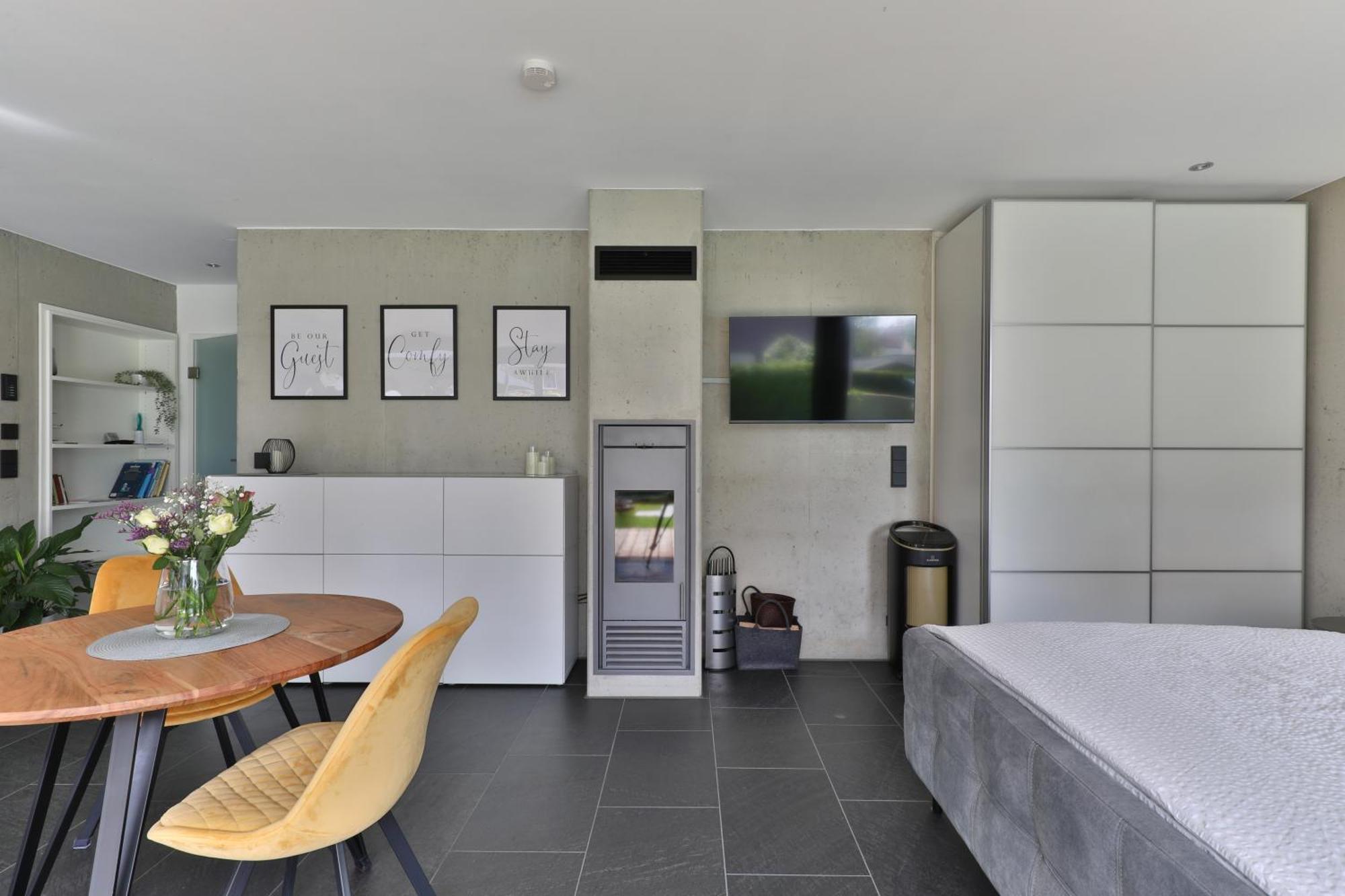 Modernes Studio-Apartment Герстхофен Экстерьер фото