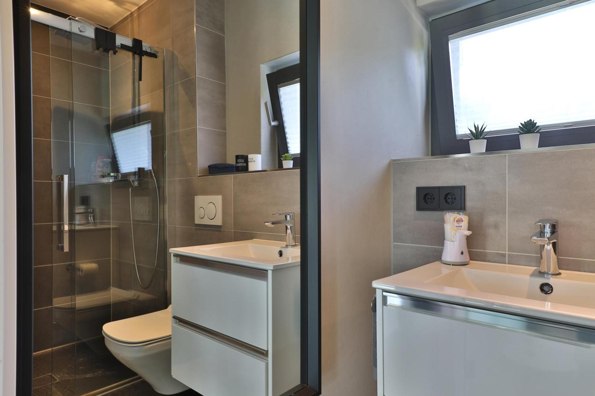 Modernes Studio-Apartment Герстхофен Экстерьер фото
