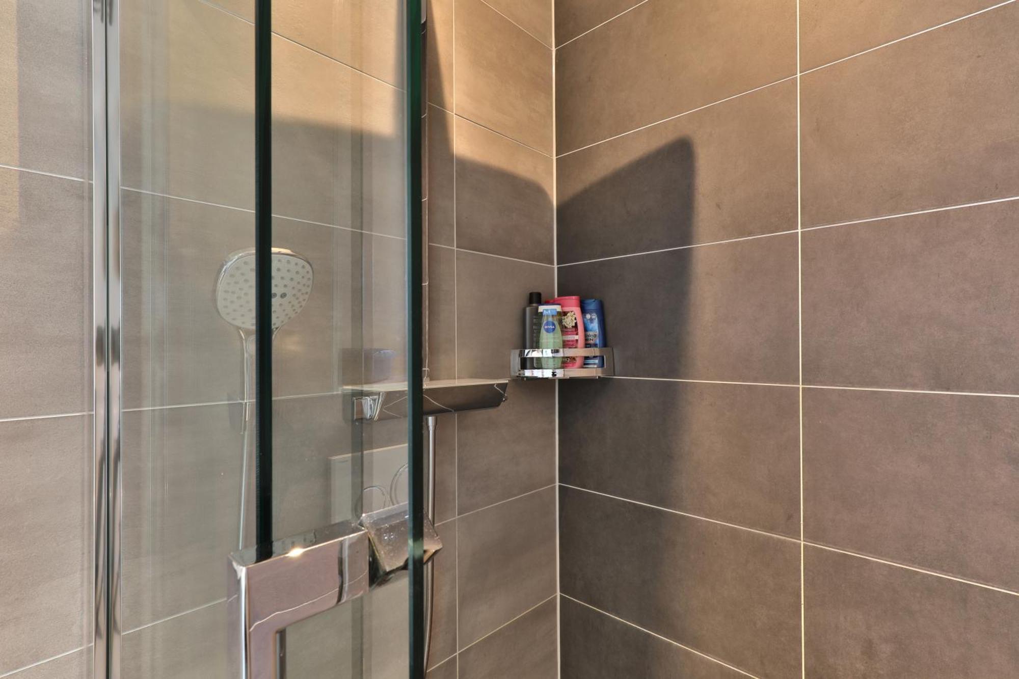 Modernes Studio-Apartment Герстхофен Экстерьер фото